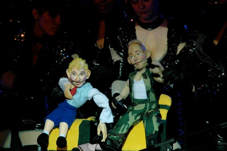 Muñecos en Minutos libres Espectáculo  XXX Títeres Porno, Dirección Dairo Piñeres