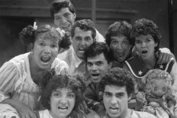 Primer trabajo profesional como actor, Juegos a la hora de la siesta de Roma Mahieu, junto a Elba Escobar, Gregorio Scala, José Gil, Elisa Escamez, Gustavo Rodriguez E., Aroldo Bethancourt y Carmen Padrón. Dirección Anibal Grunn, 1984