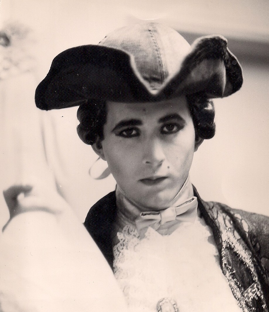 En Los dos gemelos venecianos de C. Goldoni. Dirección Sebino Salvato, 1989 (Foto Nathalí Ferrato)